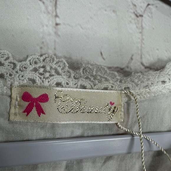 Beauty CARRIAGE COURT‎ white EMBROIDERED LACE crochet GRANNY GOWN NIGHTGOWN Sz M - Picture 2 of 6